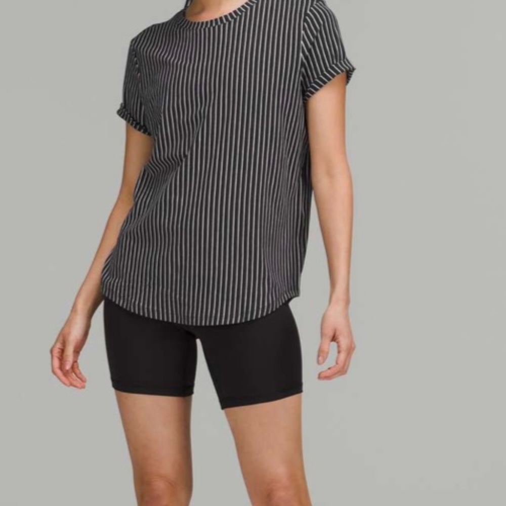 Lululemon Love Crew T - Vertical Black/white Stripes Size 6